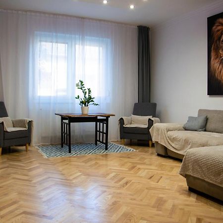 Season One Apartman Szeged Exteriör bild
