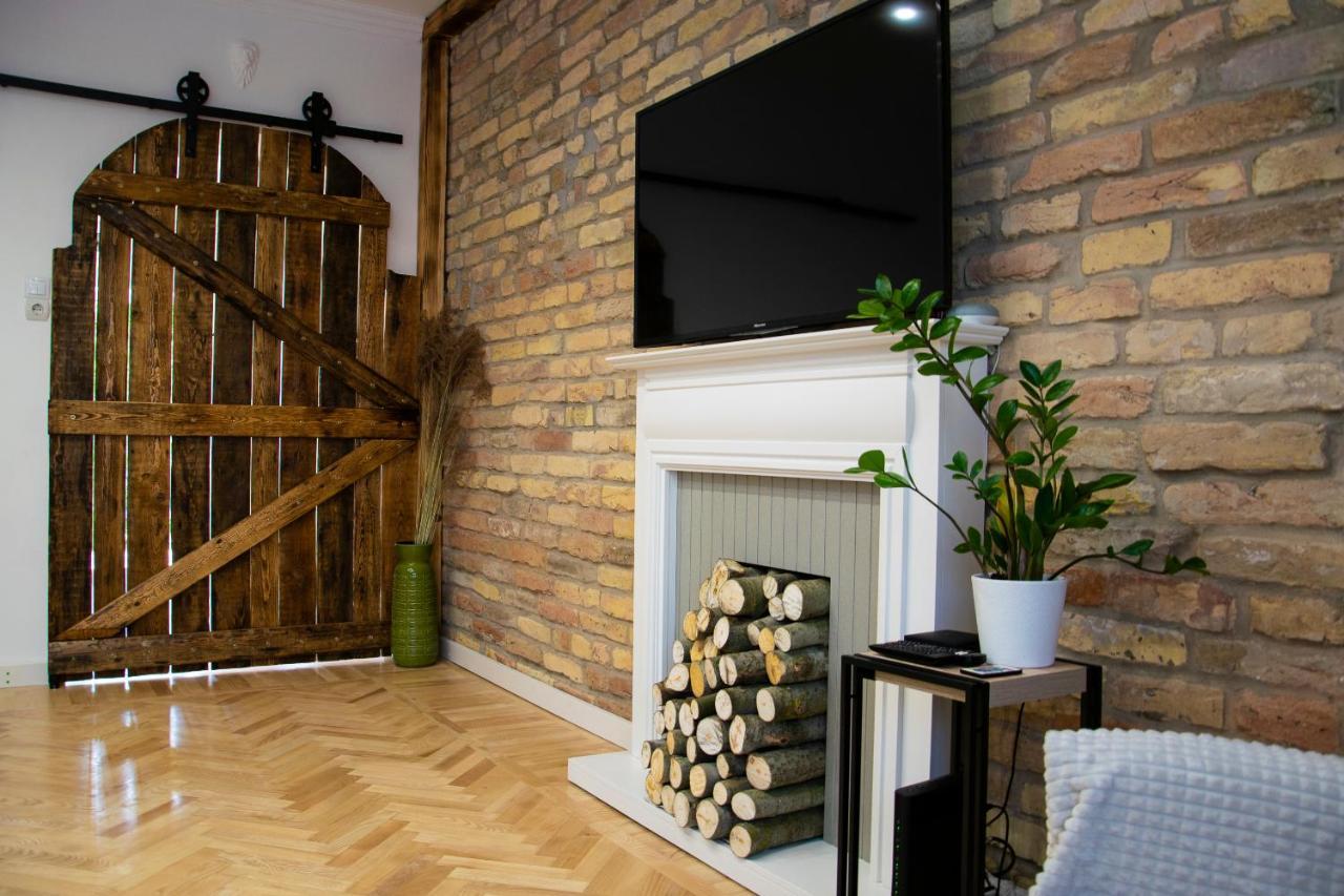 Season One Apartman Szeged Exteriör bild