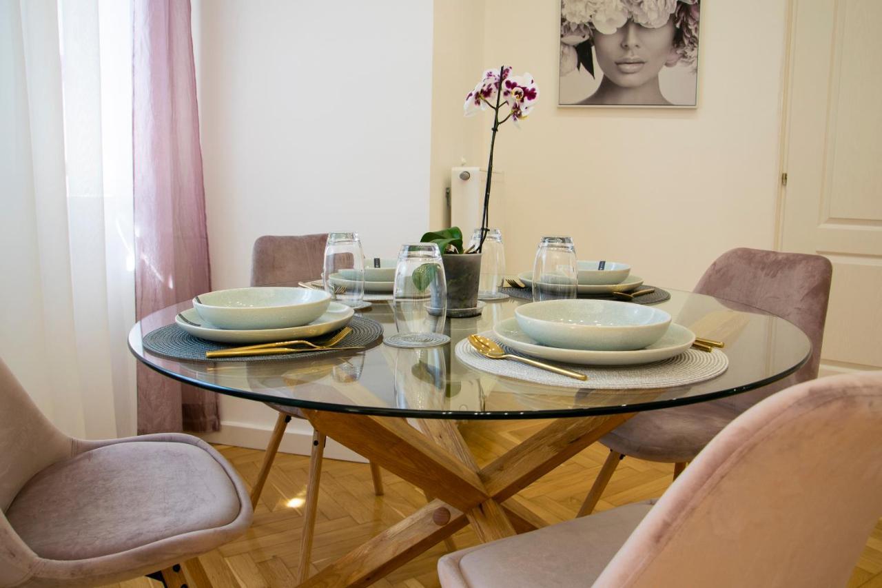 Season One Apartman Szeged Exteriör bild